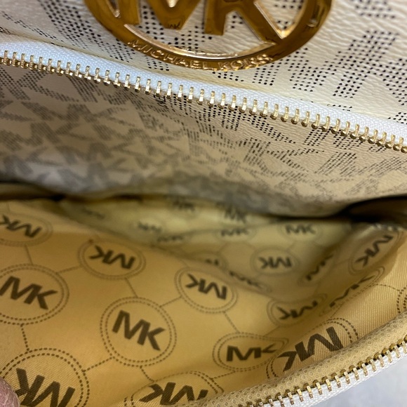 Michael Kors Vanilla Signature Jet Set Large women’s backpack shoulder bag NEW main image 11